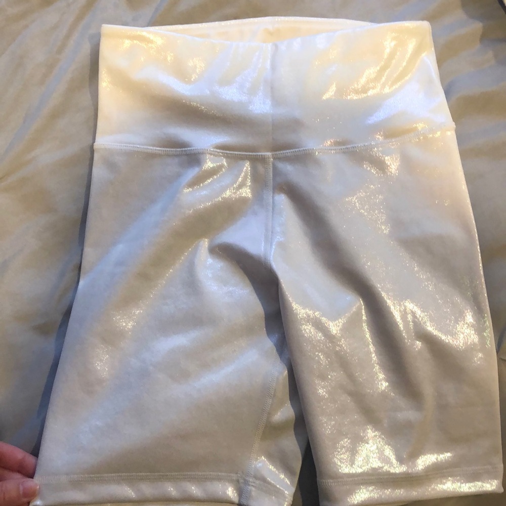 Aritzia biker shorts